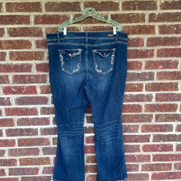 Ladies Plus Size Almost Famous Mid Rise Bootcut Jeans Size 22 - Picture 6 of 12